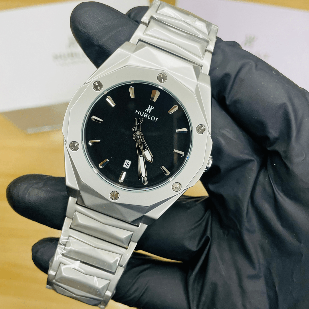Hublot Premium Watch - Luxury Diamond Cut Chain - Black Dial